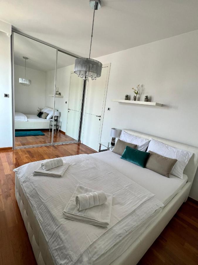 Ferienwohnung Luxury Laurus Penthouse With Awesome Sea View Primošten Exterior foto