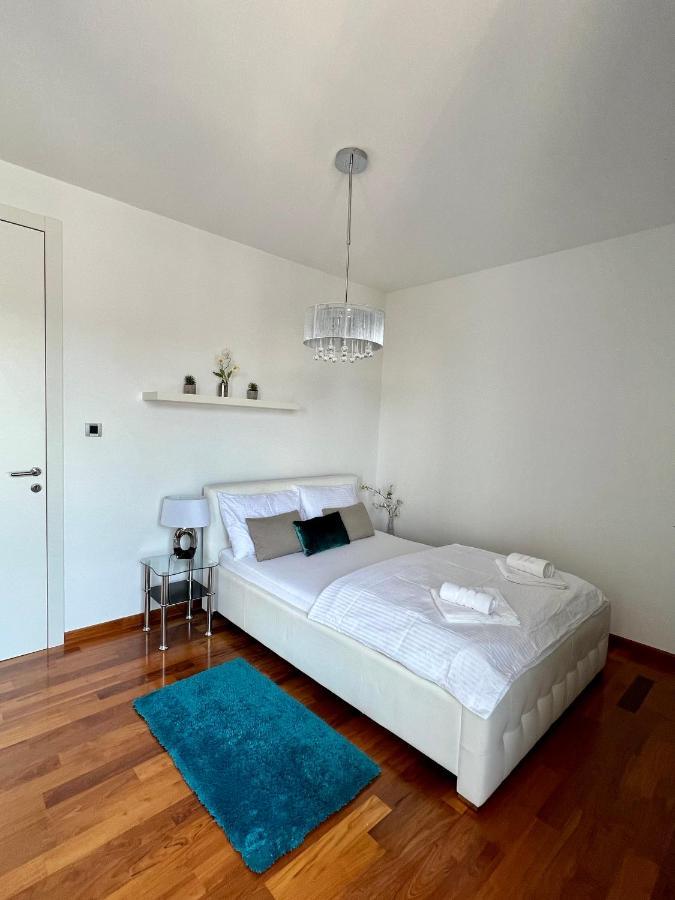 Ferienwohnung Luxury Laurus Penthouse With Awesome Sea View Primošten Exterior foto