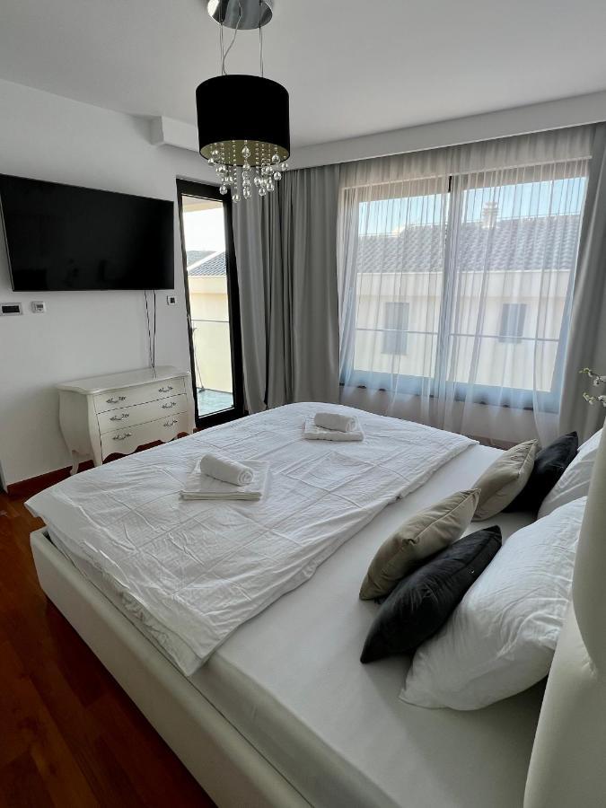 Ferienwohnung Luxury Laurus Penthouse With Awesome Sea View Primošten Exterior foto